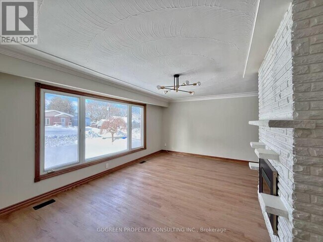 Photo - 15 Valleyview Ave