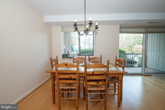 Photo - 1637 Oakwood Dr Unit S-122