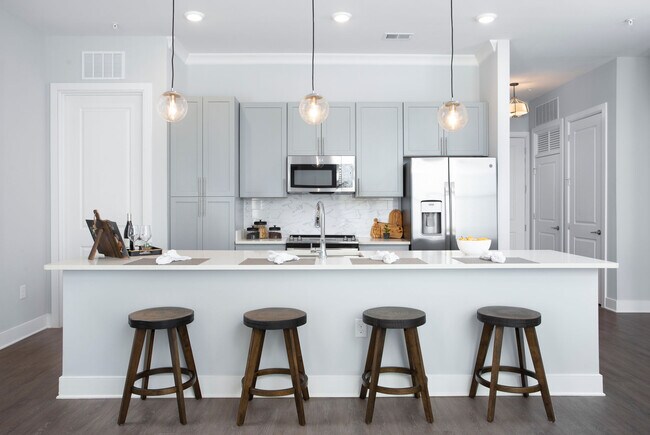 Photo - 800 St Marys