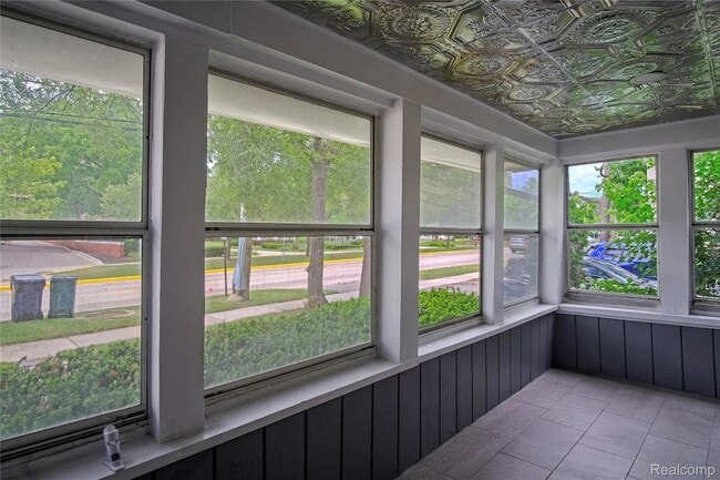 Photo - 206 N Troy St