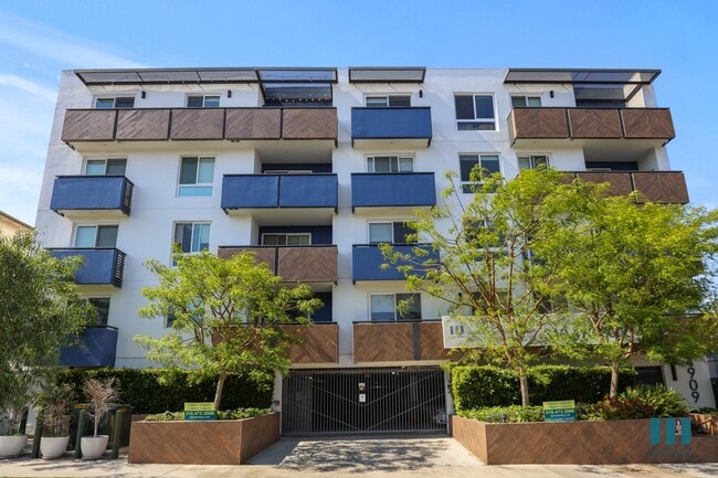 Building Photo - Rosewood Heights by Wiseman