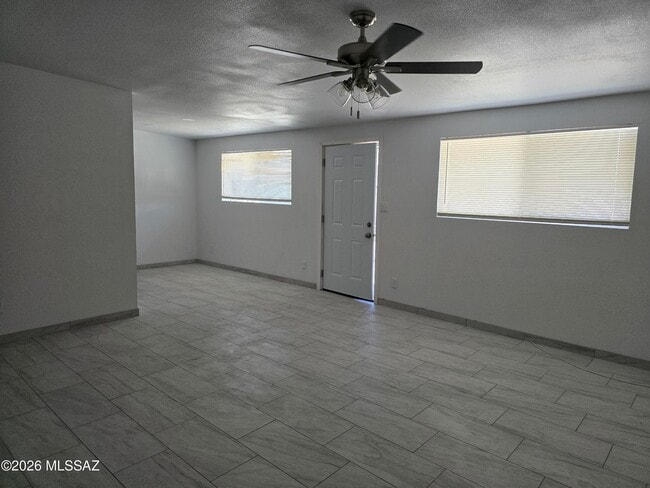 Photo - 511 N Iroquois Ave