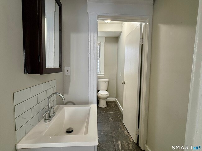 Photo - 585 Winchester Ave Unit #1