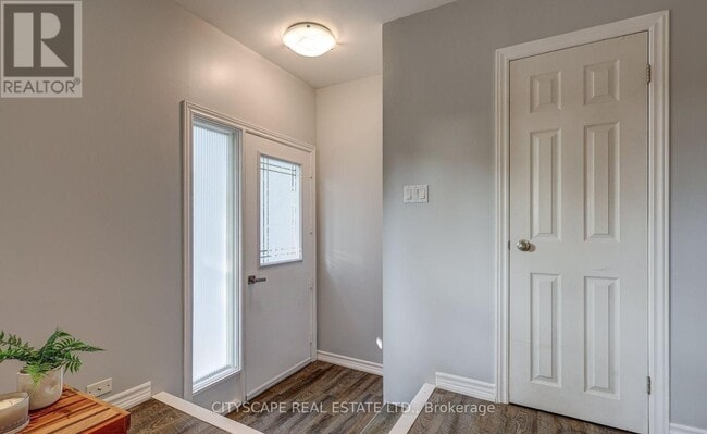 Photo - 1050 Apache Rd
