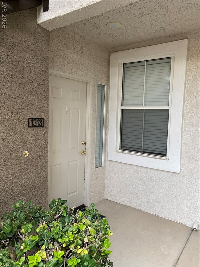 2325 Windmill Pkwy Unidad 1313