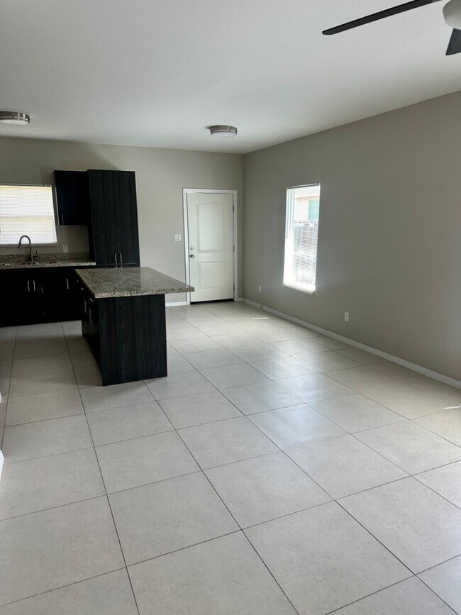 3008 Sabercat Ave