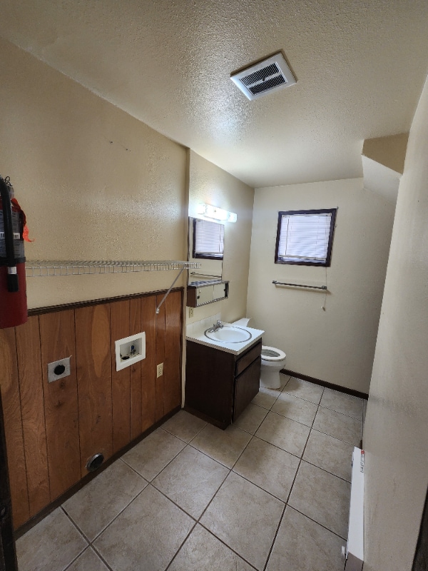 Photo - 1214 E 3rd St