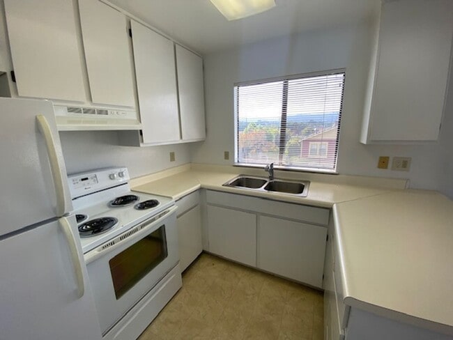 Photo - 1102 Sixth St Unit 2