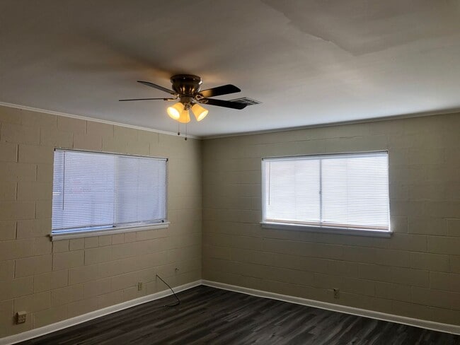 Photo - Burns Holdings, LLC - 3613 - 3617 (KC*) Unit (3617)