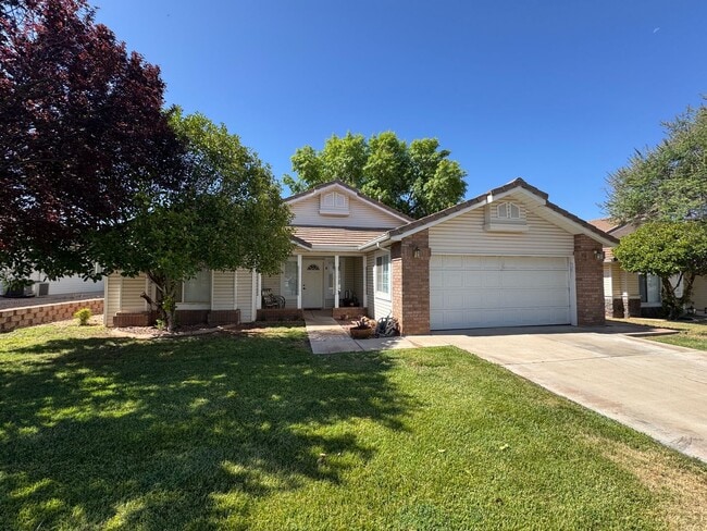 Building Photo - 2 Bedroom home near Shadow Mountain Park!