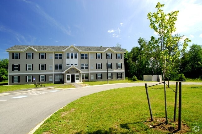 Building Photo - Orchard Trails Rental
