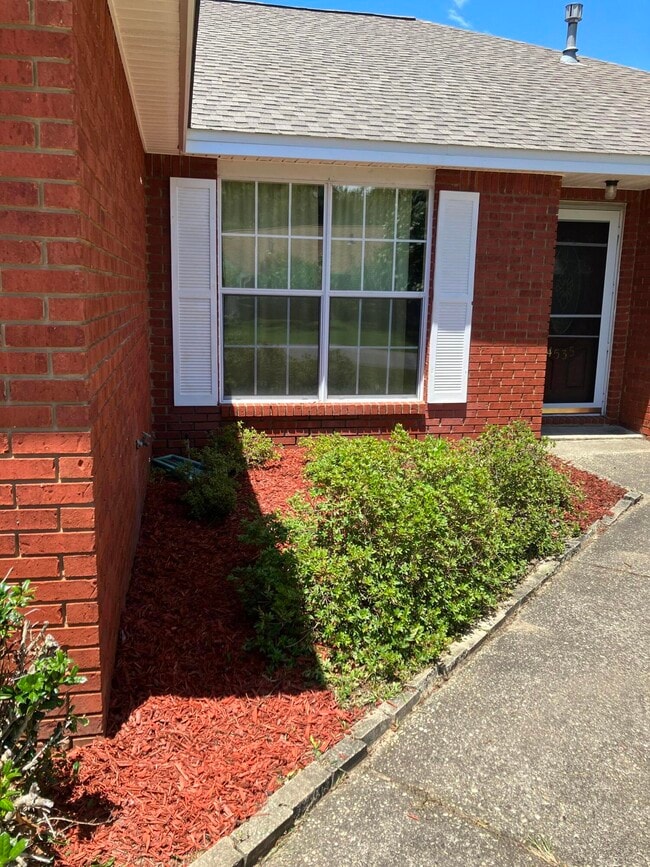 Photo - 4535 Parkwood Ln E