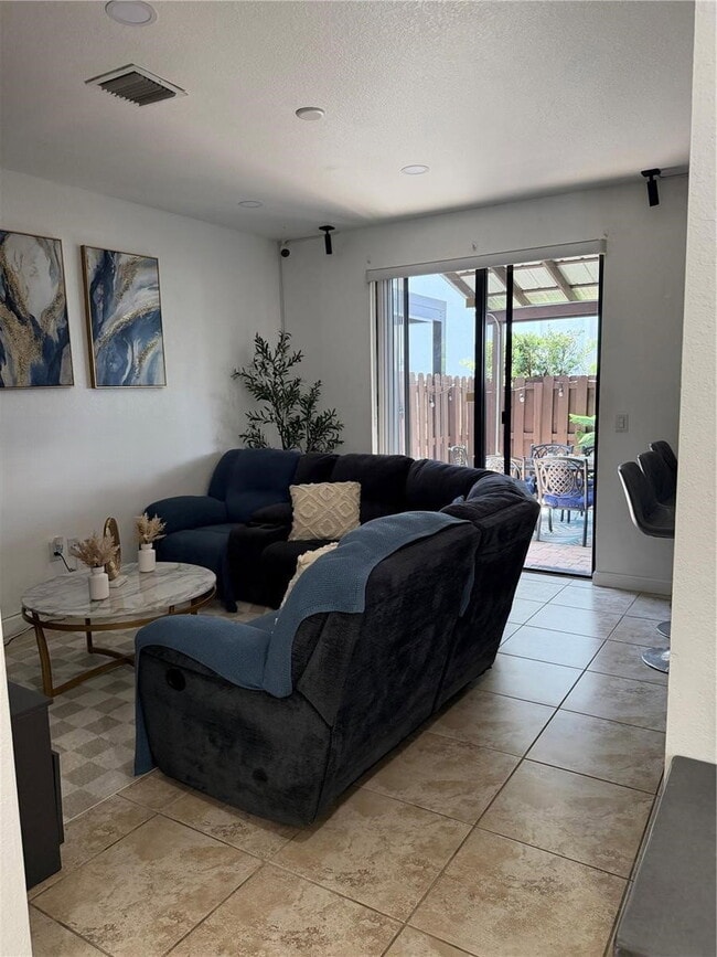 11302 NW 88th Terrace