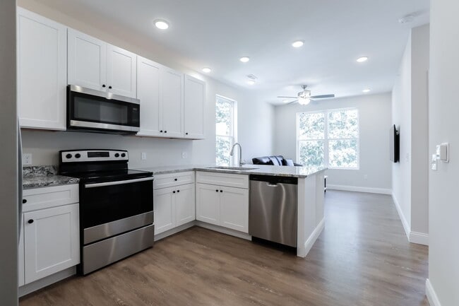 Photo - 111 S State St Unit 2