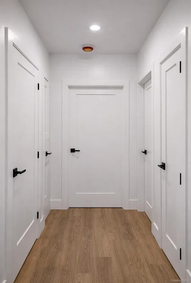 Photo - 98-07 37th Ave