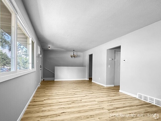 Building Photo - 5358 Raymond Ave Unit 5358 Rental