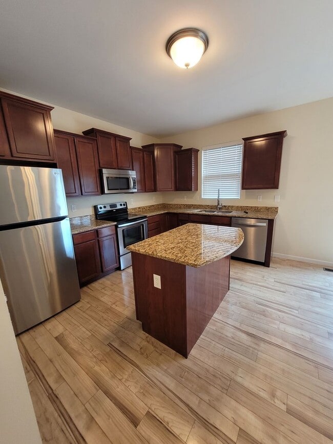 Photo - Beautiful 3bd/2.5ba 2 Story Home for Rent!