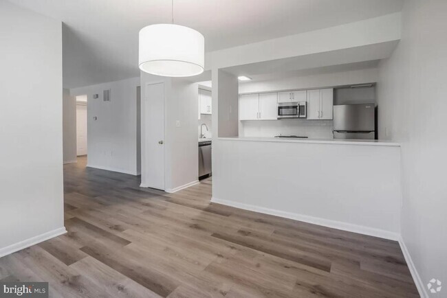 Building Photo - 1699 Yale Pl Unit 3BR-455 Rental