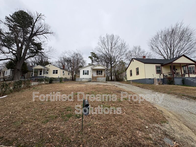 Photo - 1211 Vance St