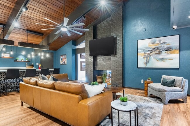 Photo - Yester Oaks Apartments