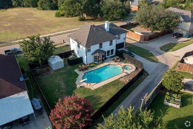 Building Photo - 994 Regency Dr Rental