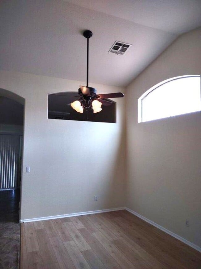 Photo - 8150 N 112th Ave