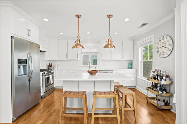 Photo - 25 Penfield Pl