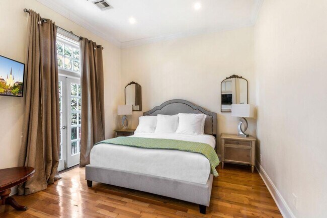 Photo - 1204 Carondelet St Unidad ID1266395P