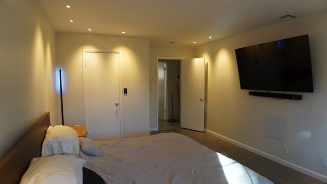 Photo - 6389 La Palma Pky Unit Master Bedroom