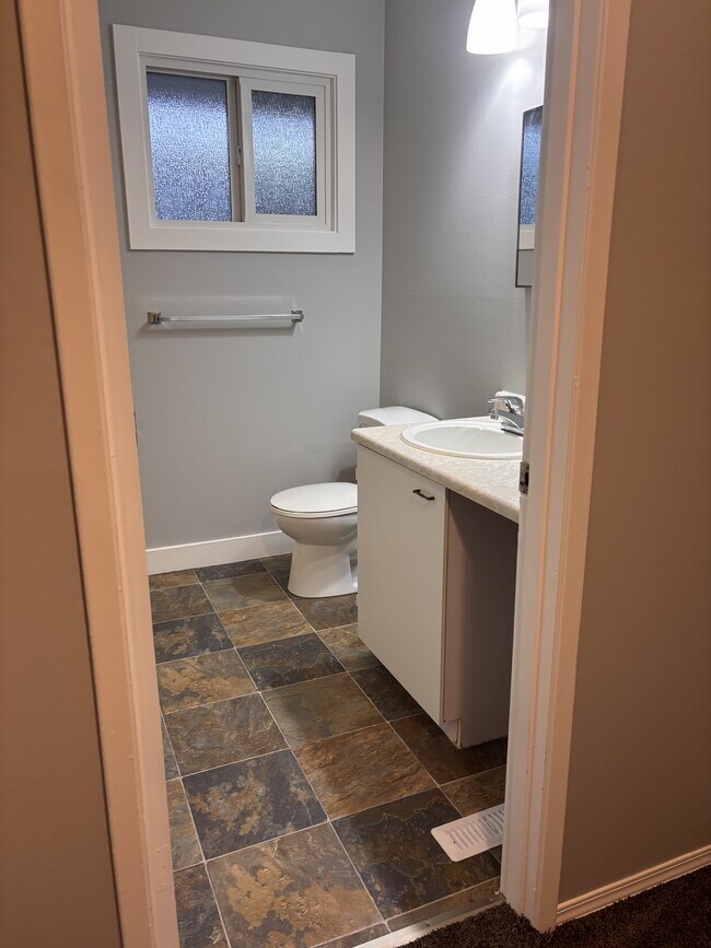 Photo - 1900-3001900 Strathcona Ave