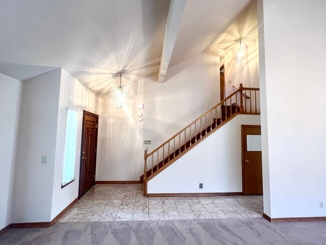 Photo - 1305 Manzano Way