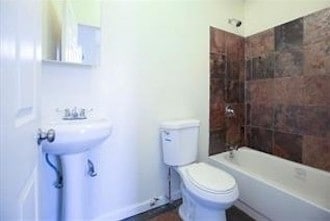 Building Photo - 29 Buffalo Ave Rental