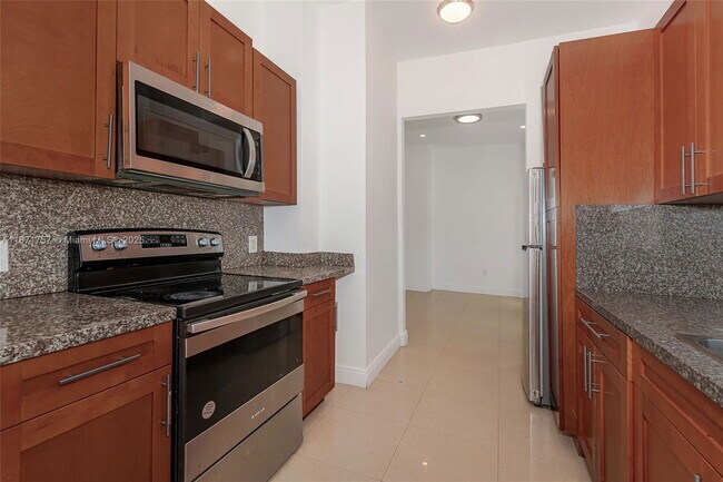 Photo - 1013 SW 7th St