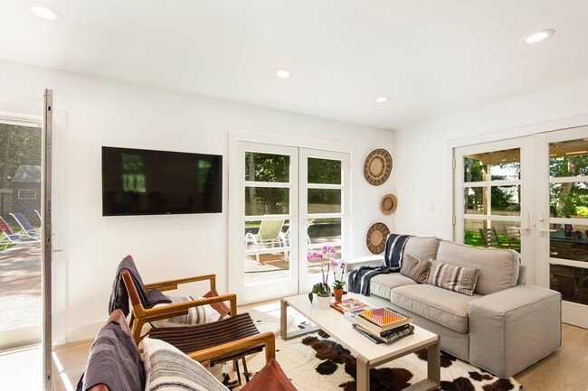 Photo - 62 Turtle Cove Dr