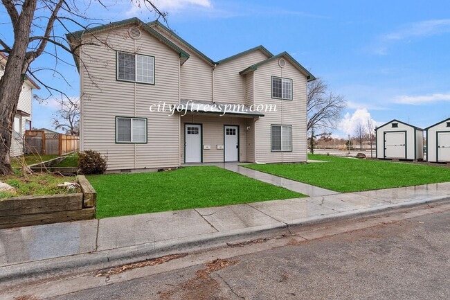 Greenbelt Adjacent - Greenbelt Adjacent House
