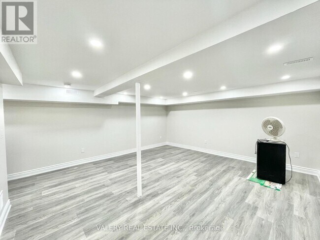 Photo - 26 Homeland Ct