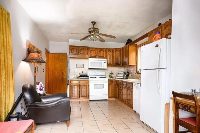 Photo - 469 Windsor St Condo Unit 1