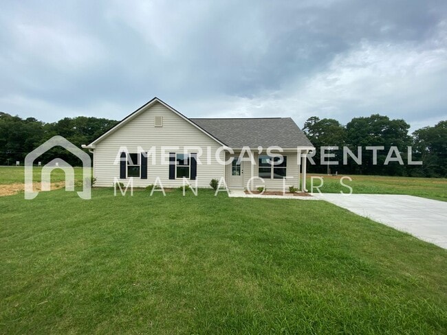 Building Photo - Home for rent in Talladega... Available to View with 48 Hours Notice!!!