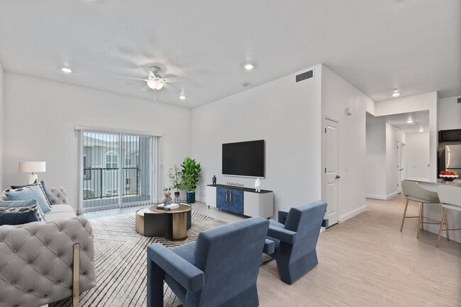 Photo - Madelyn Court