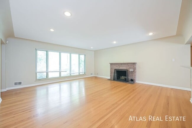 Building Photo - 540 S Garfield St Rental
