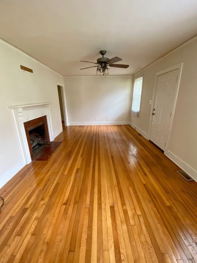Photo - 109 Kreswell Cir