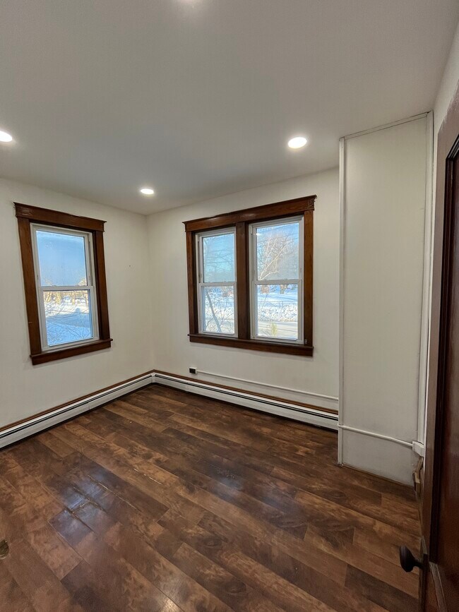 Photo - 44 Cedar Ave Unit Apt 2