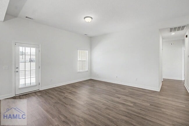 Photo - 364 Abode Ave