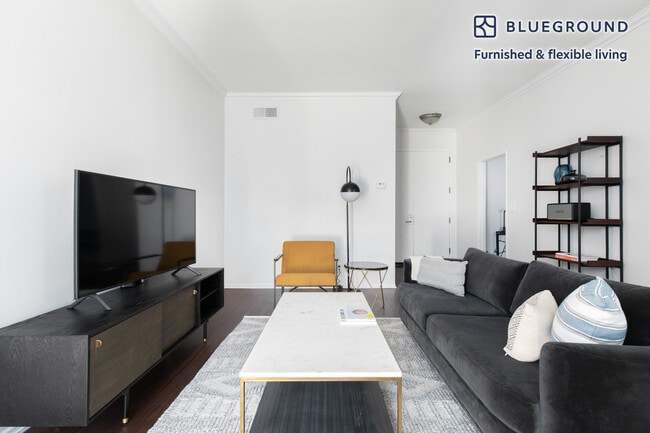 Photo - 467 Arnaz Dr Unidad FL4-ID369