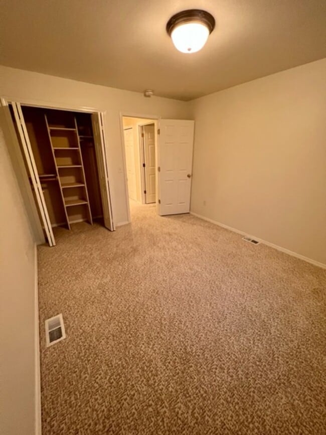 Photo - Updated 3 Bedroom Condo!