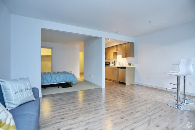 1BR, 1BA - 548 SF