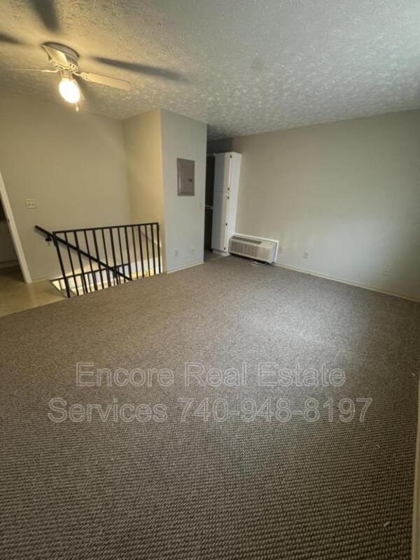 Photo - 157 S High St