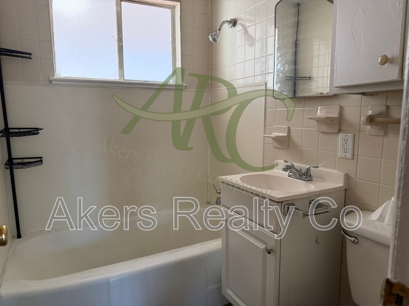 Photo - 2601 Columbine Ave