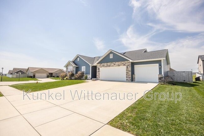 Photo - 2678 London Ln