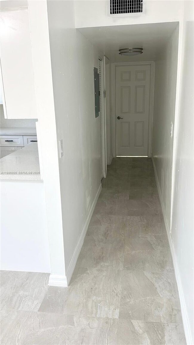 Photo - 6201 SW 37 Ct Unit 3A